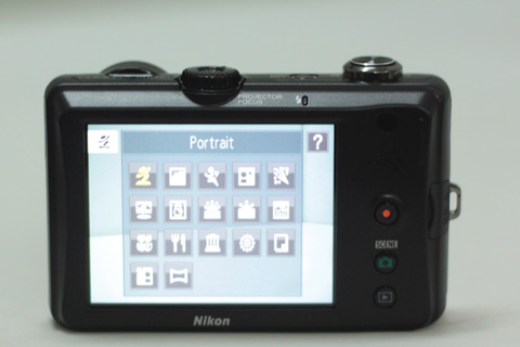 Nikon Coolpix S1100pj