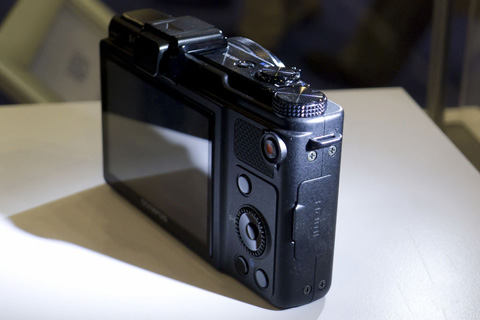 Olympus XZ-1
