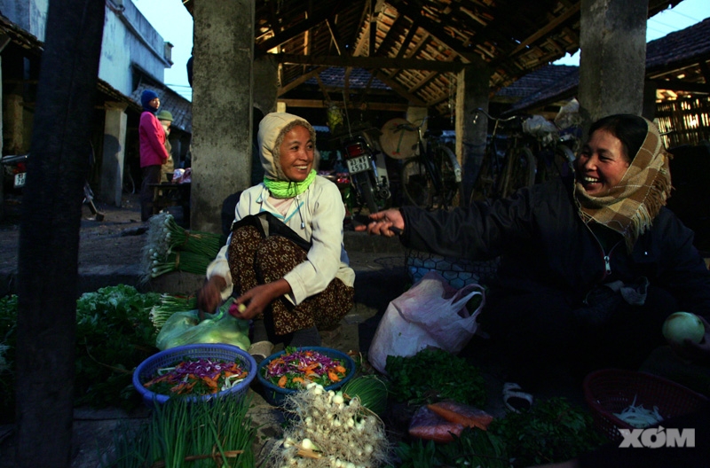 Một sớm làng Chuông