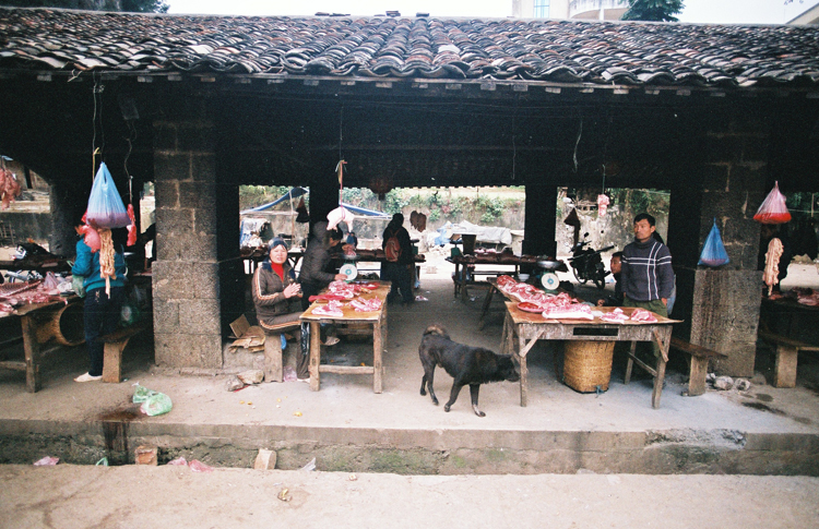 Chợ Đồng Văn.